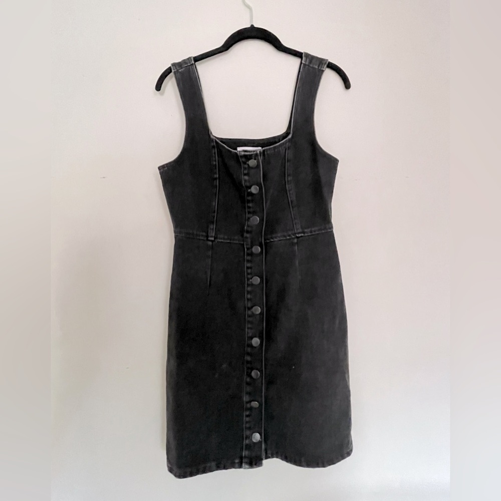 LAST CHANCE - Urban Outfitters • Black Distressed Denim Dress • US 4